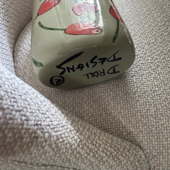 Droll designer pottery oil jar - Picture 7 of 7